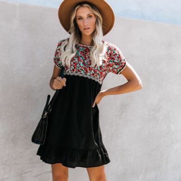 Dresses & Skirts - Embroidered babydoll dress from Vici